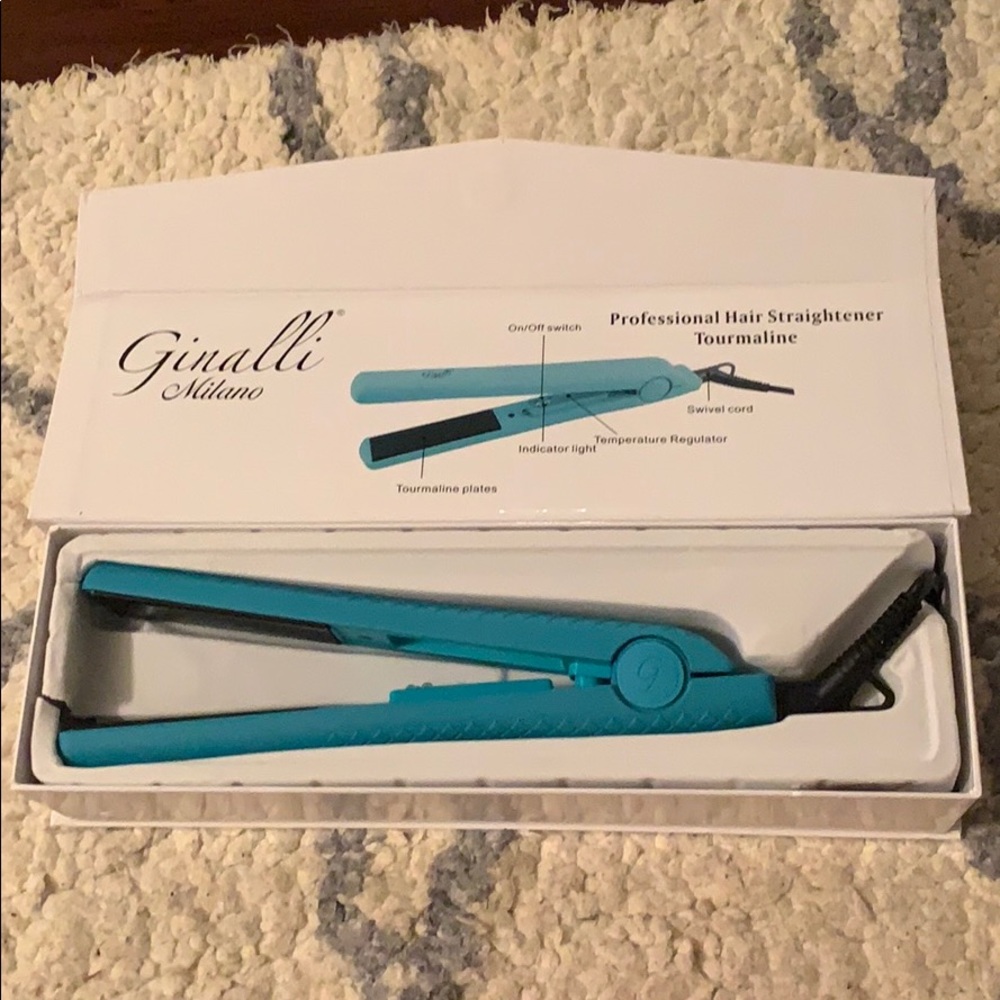 GINALLI Milano hair straightener